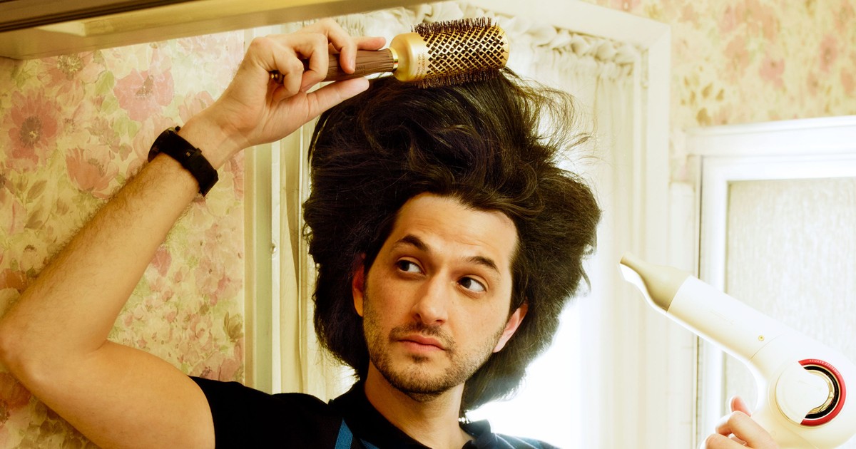 Ben Schwartz On His Iconic Hair And How Jean Ralphio Would Run Fyre 