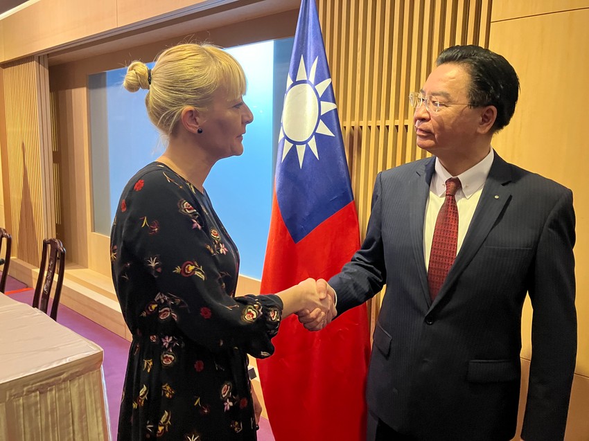Novinarka "Blica" sa ministrom spoljnih poslova Tajvana Džozefom Vuom