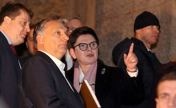 Premier Szydło rozmawiała w Krakowie z premierem Węgier. Powitały ją okrzyki: To jest Kraków, a nie Moskwa