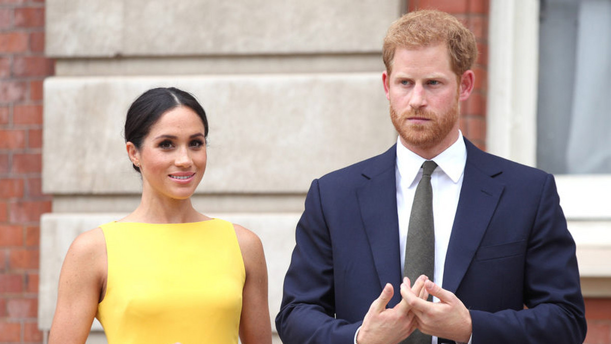 Mieli pouczać sąsiadów, jak zachowywać się w swojej obecności. Meghan Markle i książę Harry wydali oświadczenie