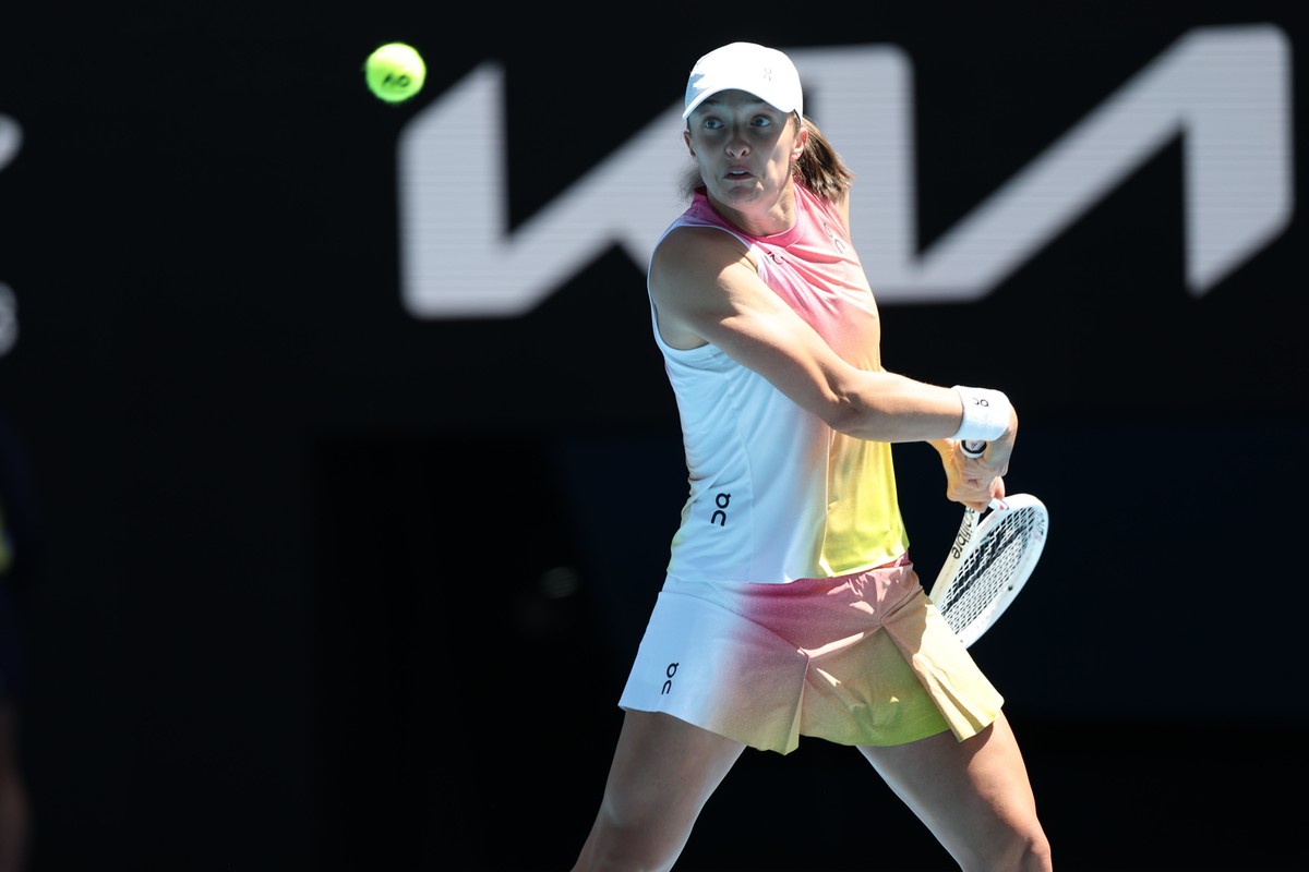 Iga Świątek w meczu ze Słowaczką Rebeccą Sramkovą podczas 2. rundy wielkoszlemowego turnieju tenisowego Australian Open w Melbourne