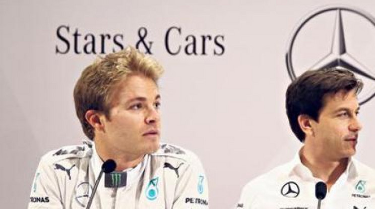 Rosberg el akarja venni a vb-címet Hamiltontól