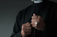 Orgie, narkotyki i zabójstwo. Szokujące sekrety księży z Sosnowca