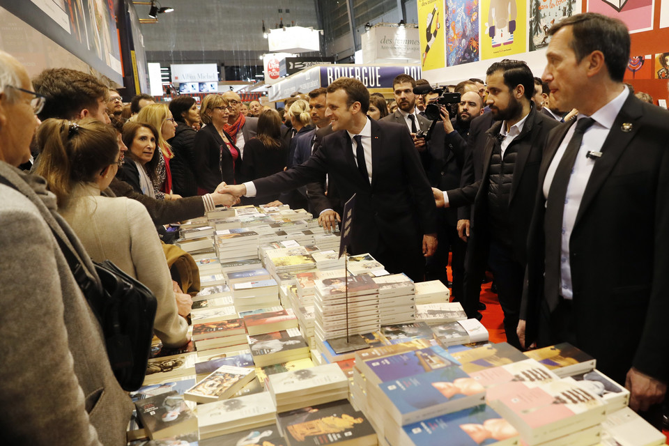 Macronowie na Targach Książki w Paryżu