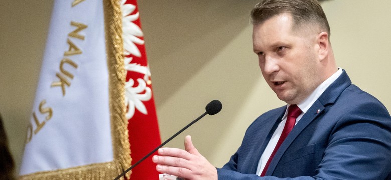 Czarnek reaguje na słowa Tuska o "ochłapach": Pan wstydu nie ma