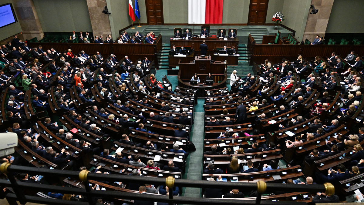 W Polsce nie będzie 460 posłów?  Kancelaria Sejmu: "Istnieje możliwość" 