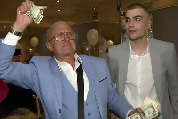 TUCU DOLARA BACAO U VAZDUH Ovako je unuk Ere Ojdanića nedavno proslavio 18. rođendan, sada se našao u centru skandala