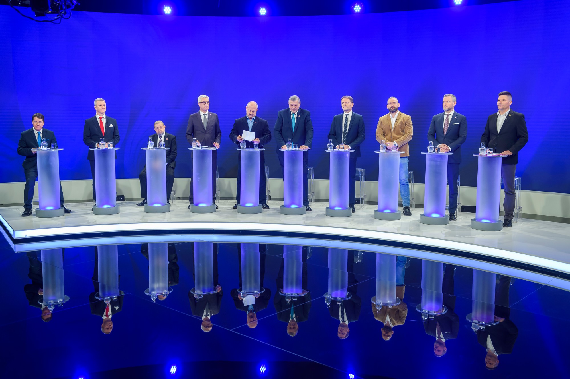 Posledná diskusia prezidentských kandidátov pred 1. kolom prezidentských volieb na pôde RTVS.