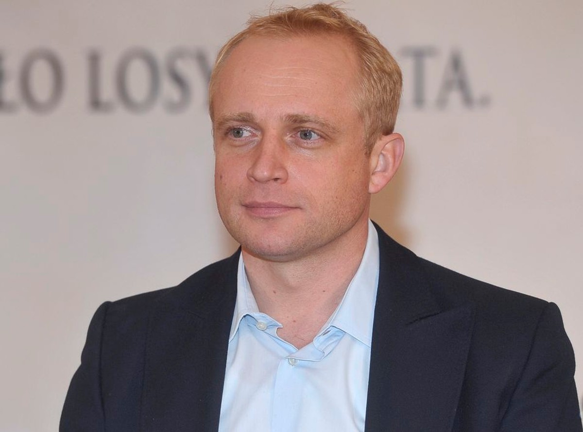 Adamczyk za rolę w nowy serialu dostanie 200 tys.?