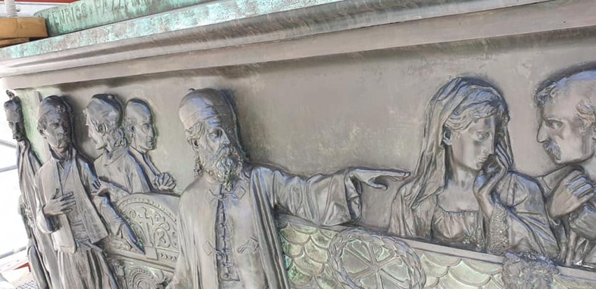 Spomenik knezu Mihailu posle restauracije