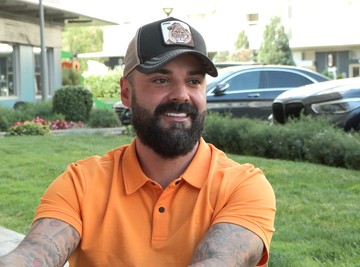 Luki Vujoviću jedna čestitka nije uneta u Elitu 9 za rođendan: "Naravno da jesam!"