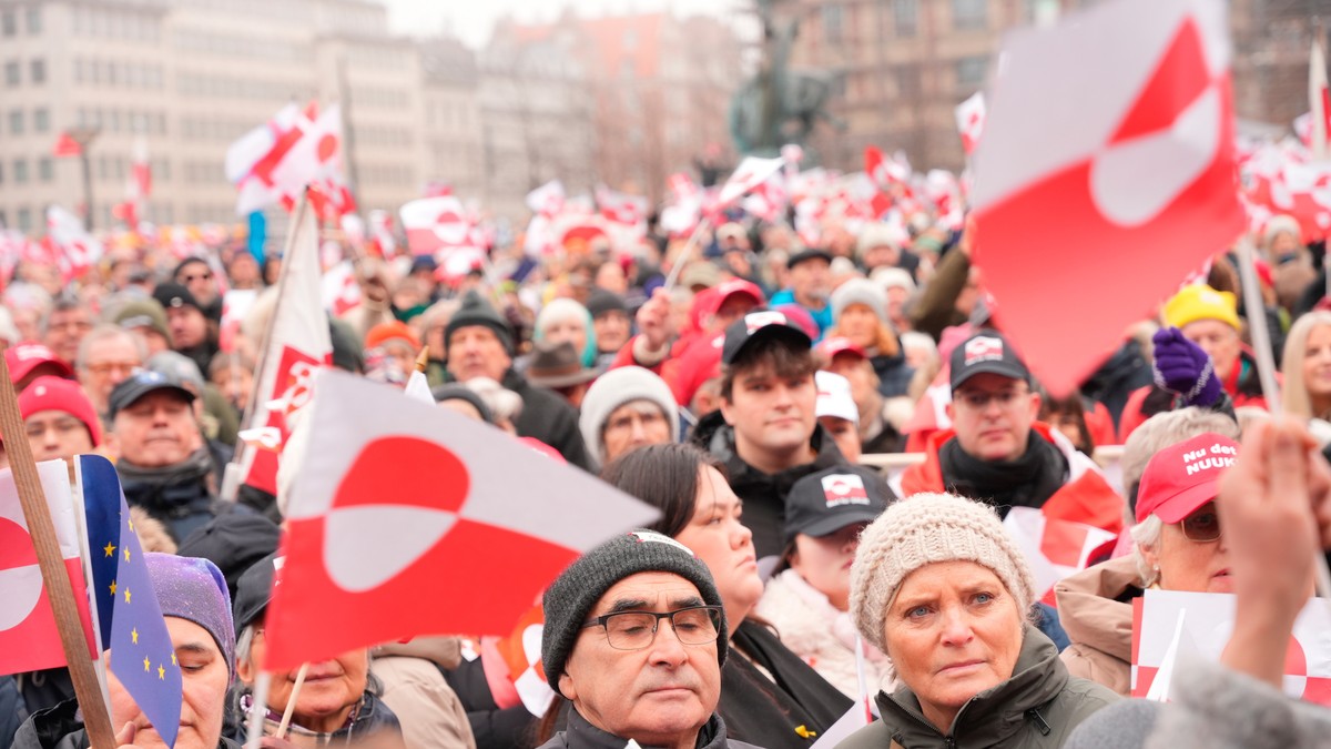 Protest u Kopenhagenu protiv planova Trampa da preuzme kontrolu nad Grenlandom