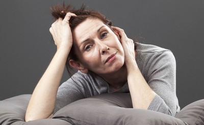 Pieniądze dla osób 55 plus. Już wiadomo kto je dostanie. Minimalna kwota, która trafi na konto to 1600 złotych