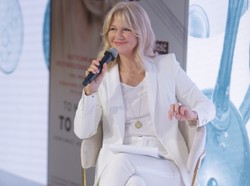 Biel od stóp do głów to stylowy grzech? Nie w wykonaniu Grażyny Torbickiej! [FOTO]