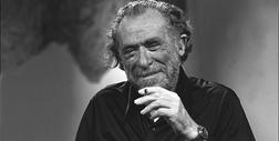 Charles Bukowski: Outsider społeczeństwa. Na jego nagrobku napisano: nie próbuj