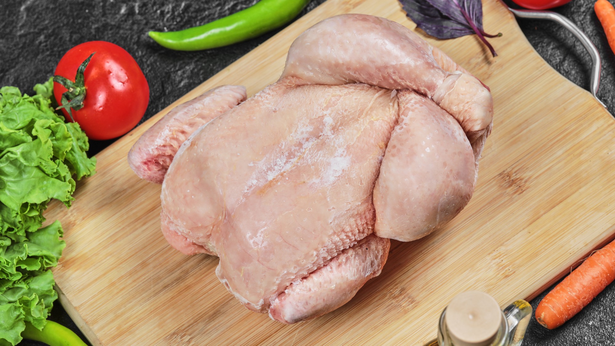 Nesprávne rozmrazovanie zvyšuje riziko otravy jedlom.