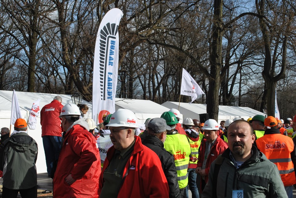 Miasteczko przed kancelarią premiera