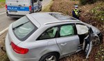 Groźny wypadek na Pomorzu. Bus, którym jechali obcokrajowcy zderzył się z osobówką. Dziewięć osób rannych