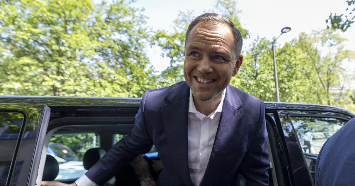 Кароль Навроцкий выступил впервые после выборов. «Я принимаю это решение со смирением».