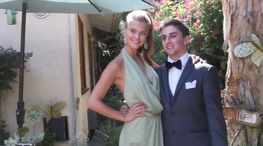 Dejvidson se nadao da će na maturu ići sa Kejt Apton