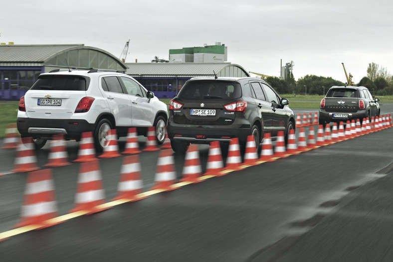 Nowe Suzuki SX4 S-Cross, Chevrolet Trax, Mini Countryman