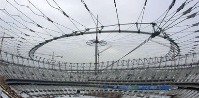 Iglica już na Stadionie Narodowym