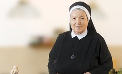 Jej przepisy znajdziesz na każdej poczcie. Nie uwierzysz, ile książek już sprzedała. Kim jest siostra Anastazja?