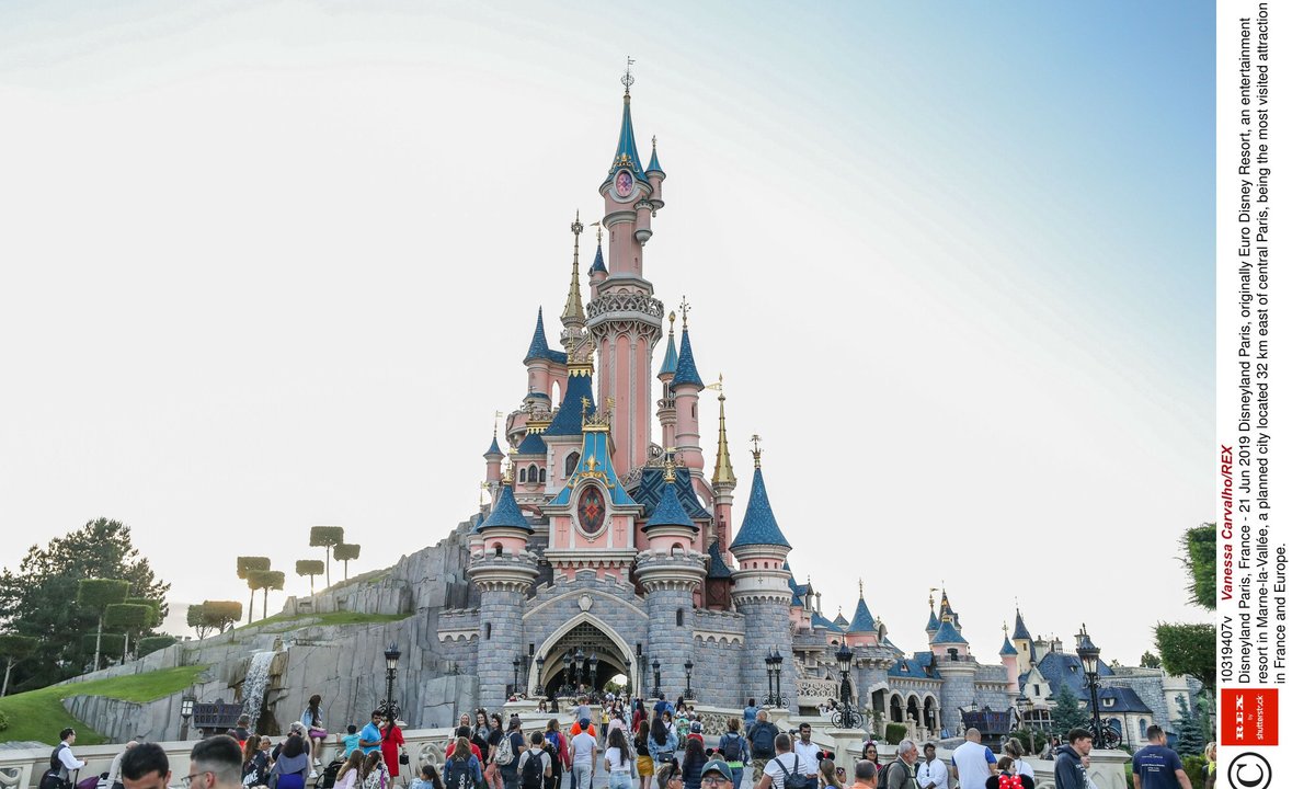9-latka jako panna młoda. Śledztwo w paryskim Disneylandzie