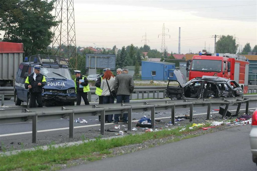 Chcieli rozjechać policjantów