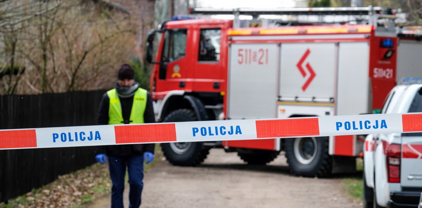 Z mieszkania lała się woda. Nikt nie otwierał drzwi. Powód był makabryczny