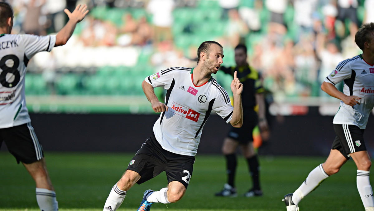 Najbliższe derby Warszawy będą bardzo widowiskowe, bo obie drużyny zagrają ofensywnie. O wyniku zadecyduje skuteczność - powiedział PAP były piłkarz Legii i Polonii Warszawa Marek Citko przed piątkowym meczem tych drużyn w 5. kolejce T-Mobile Ekstraklasy.