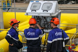 Rosja wzbogaci się dzięki wysokim cenom ropy i gazu. Gazprom podniesie pensje pracownikom