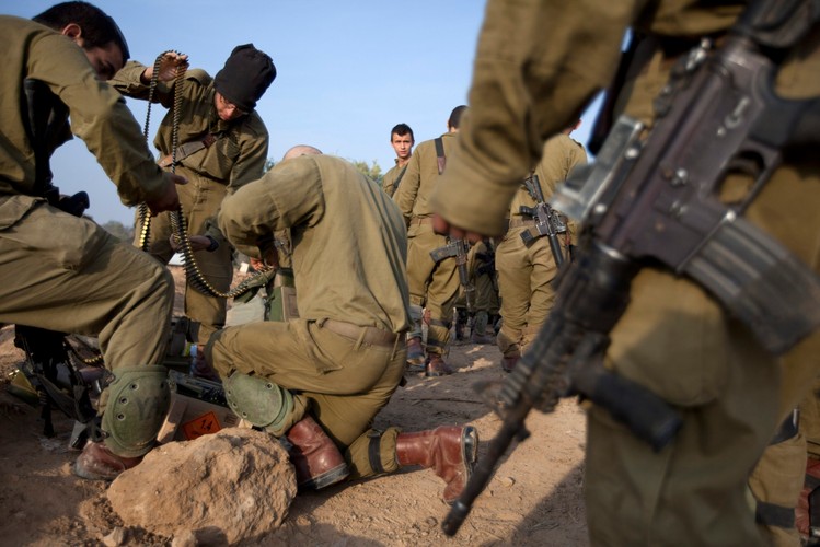 Izraelscy żołnierze gotowi na inwazję