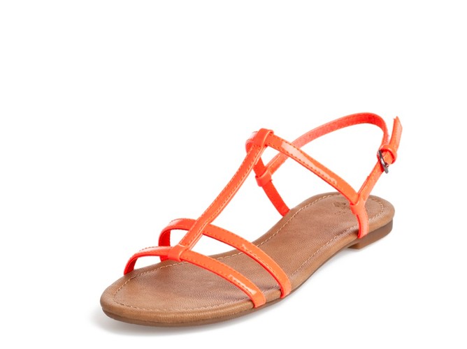 Bądź kolorowa od stóp do głów! Modne propozycje Oysho