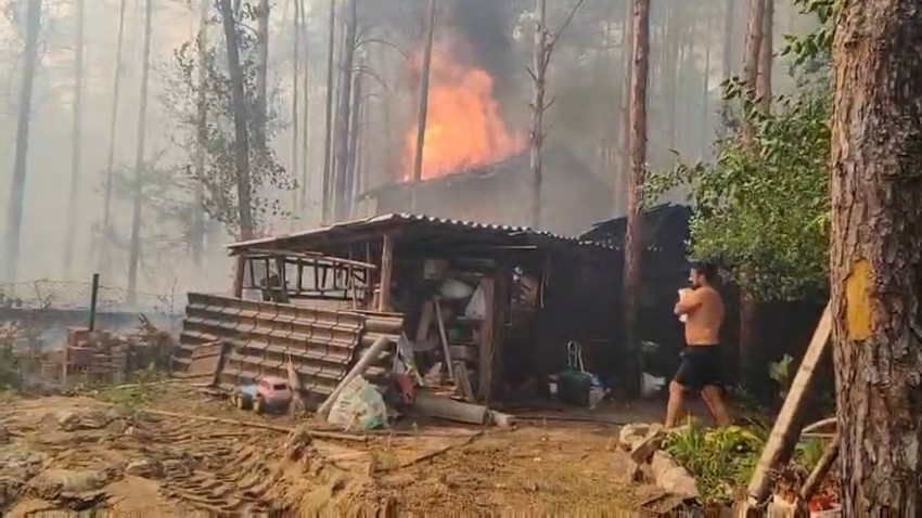 Gori vikend naselje Vincima kod Golupca