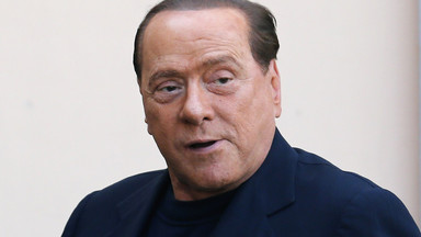 Włochy: zadłużona partia Berlusconiego zwalnia większość pracowników