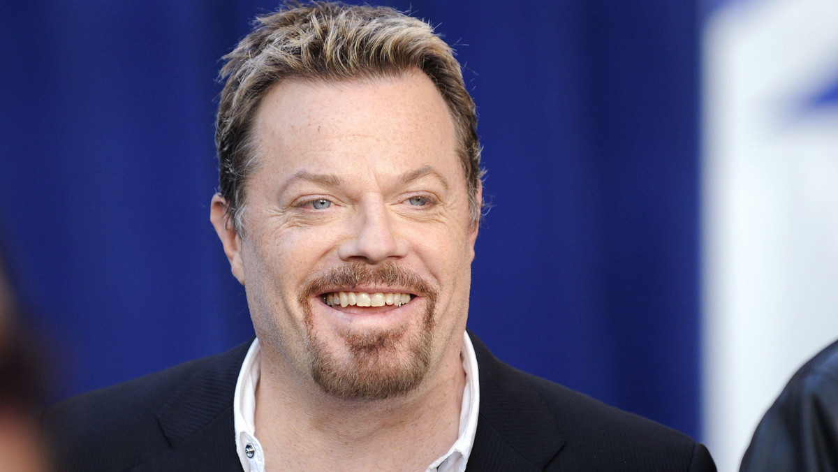 Eddie Izzard to znany brytyjski komik i aktor. Niedawno postanowił rozszerzyć swoją działalność i został mianowany dyrektorem londyńskiego klubu piłkarskiego Crystal Palace FC.