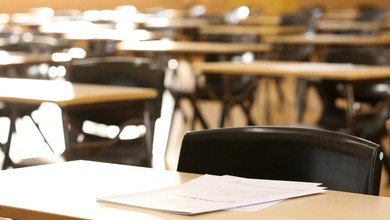 Start egzaminów próbnych CKE. Ósmoklasiści i maturzyści usiądą do arkuszy