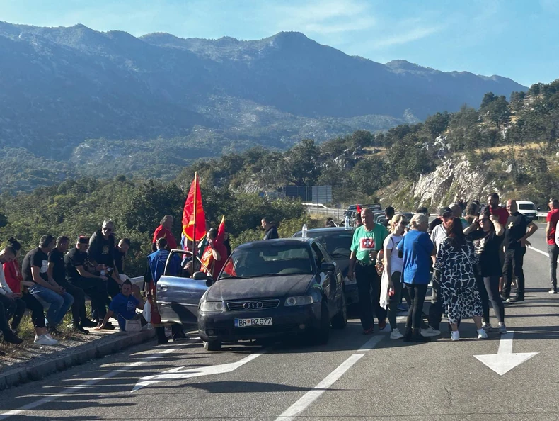 Protest zbog najavljenog popisa u Crnoj Gori
