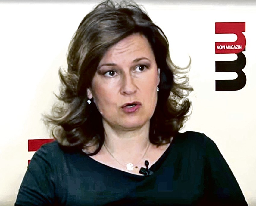 Poznato je da ako učenici dobro vladaju maternjim jezikom, spremniji su i za učenje ostalih predmeta. Da bi se to postiglo, treba povećati broj časova srpskog jezika - kaže Vesna Lompar