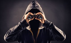 6,5 tys. zgłoszonych przestępstw, ale tylko tysiąc skazanych. Polskie sądy nie radzą sobie ze stalkerami