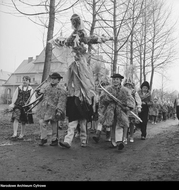 Obrzęd topienia Marzanny nad Dunajcem