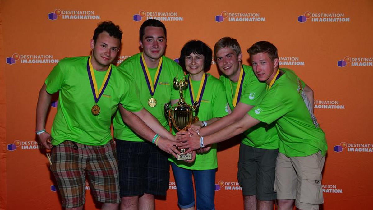 W minionym tygodniu (22-25 maja) w Knoxville w USA odbyły się 13. Światowe Finały Olimpiady Kreatywności "Destination ImagiNation". Giżycko i Polskę po raz trzeci w rzędu reprezentowała drużyna "Afterface" złożona jest z uczniów I i II Liceum Ogólnokształcącego w Giżycku.