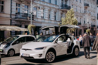 Do 2035 r. liczba pojazdów elektrycznych w Europie wzrośnie do 130 mln