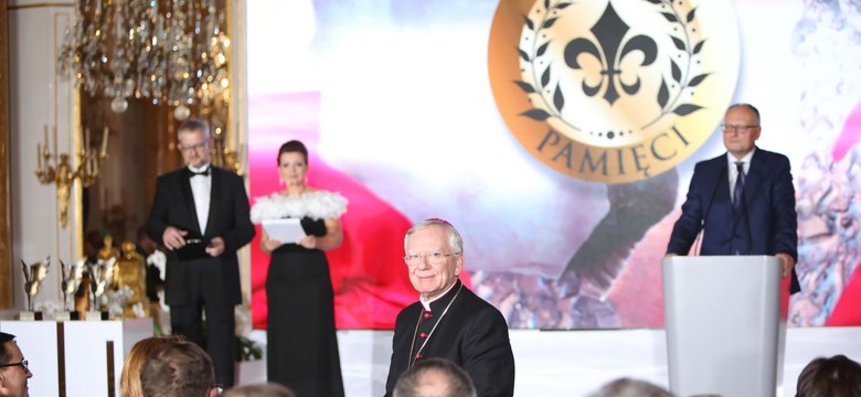 Abp Jędraszewski pierwszym laureatem nagrody Strażnik Wartości tygodnika "Do Rzeczy"