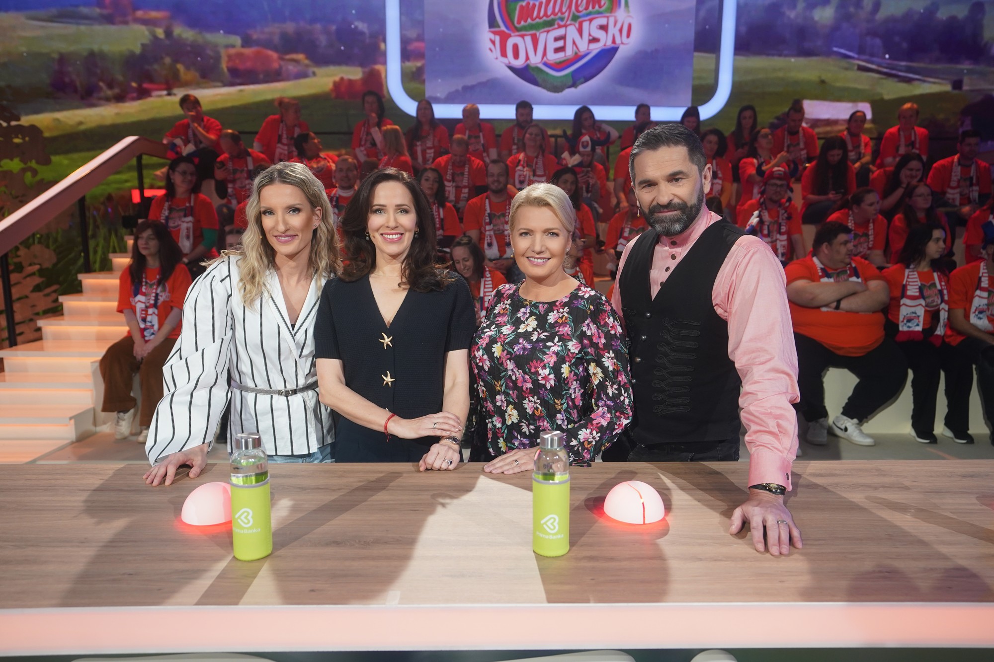 Adela Vinczeová, Andrea Pálffy Belányiová, Aneta Parišková a Ján Mečiar v šou TV JOJ Milujem Slovensko.