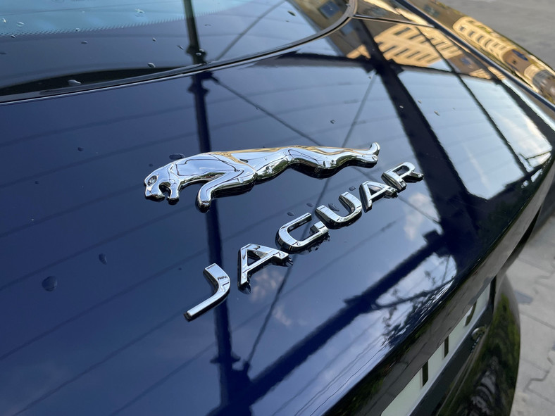 Jaguar F-Type Coupé 2.0 P300 R-Dynamic
