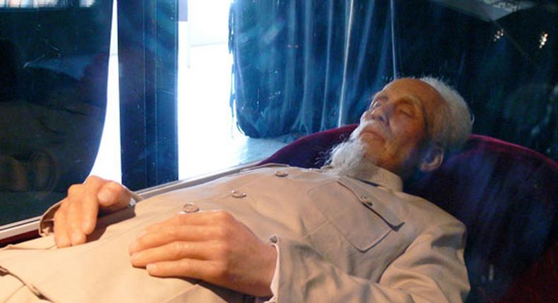 Ho Chi Minh embalmed corpse on display (pauldarnell)