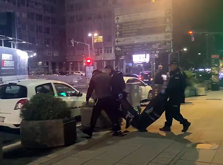 Telo nastradalog muškaraca u eksploziji u Kosovskoj ulici