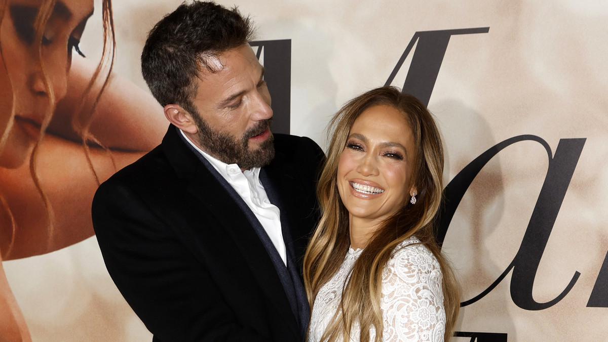 Jennifer Lopez I Ben Affleck Zaręczeni Gwiazda Pokazała Pierścionek Plejadapl